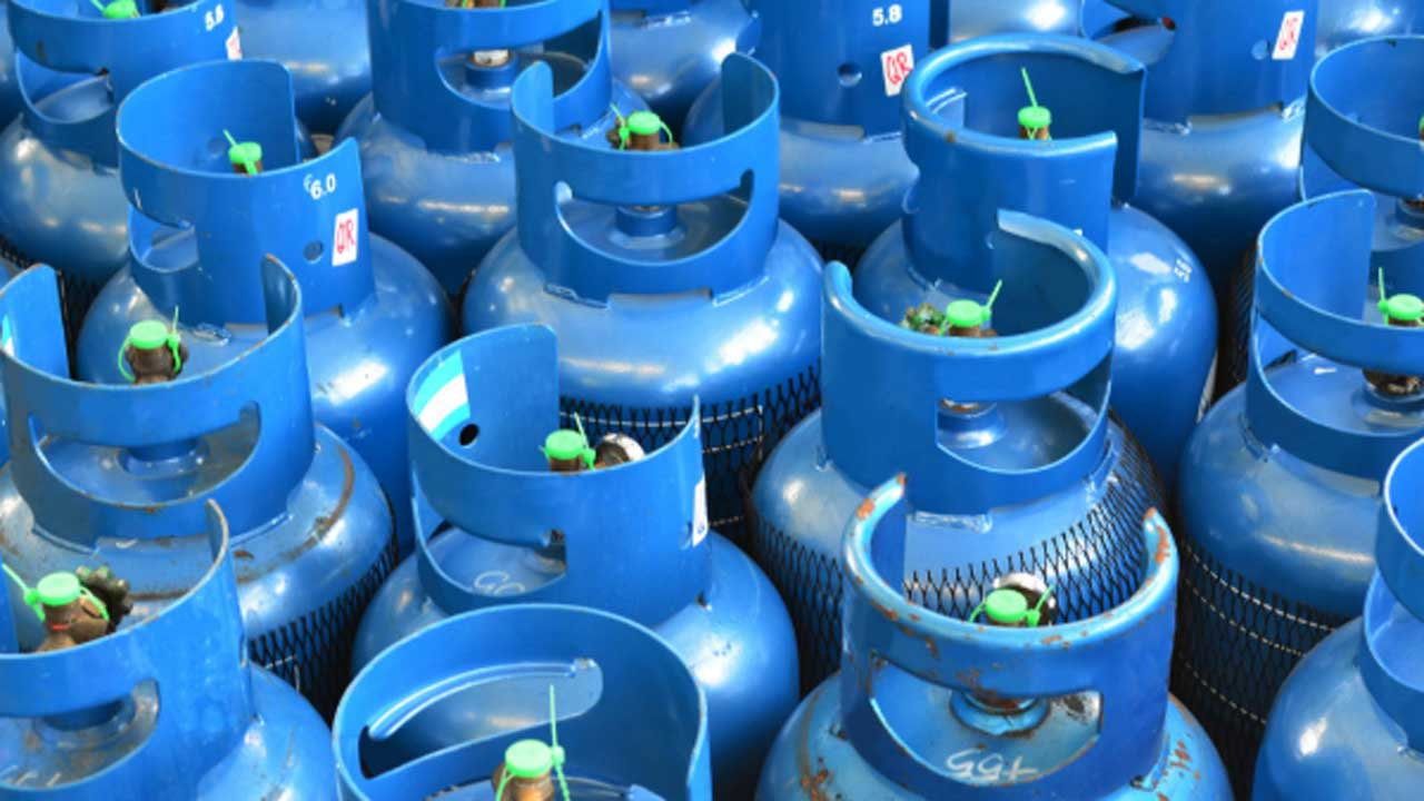 গ্যাস সংকটে এলপিজি আমদানিতে ঋণ সুবিধা সহজ করল বাংলাদেশ ব্যাংক image