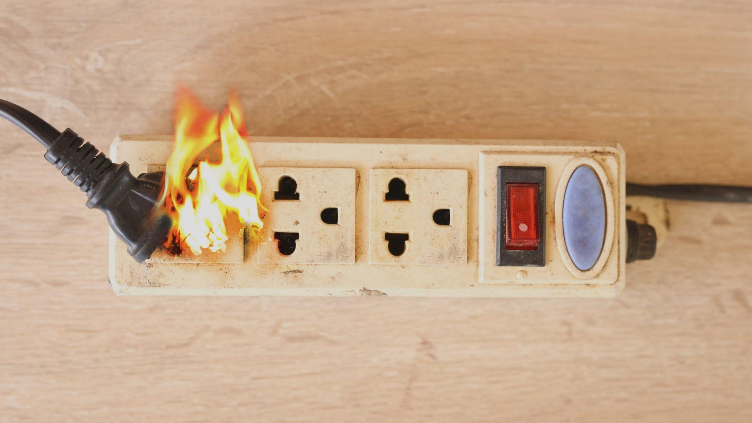 বৈদ্যুতিক ট্রান্সফরমারের যন্ত্রাংশ চুরি করতে গিয়ে বিদ্যুৎস্পৃষ্ট হয়ে মৃত্যু image